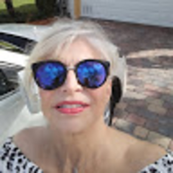 Meet your Posher, Barbara - Picture 1 of 1